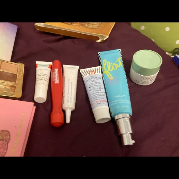 Variety of EyeLifts - Picture 2 of 5